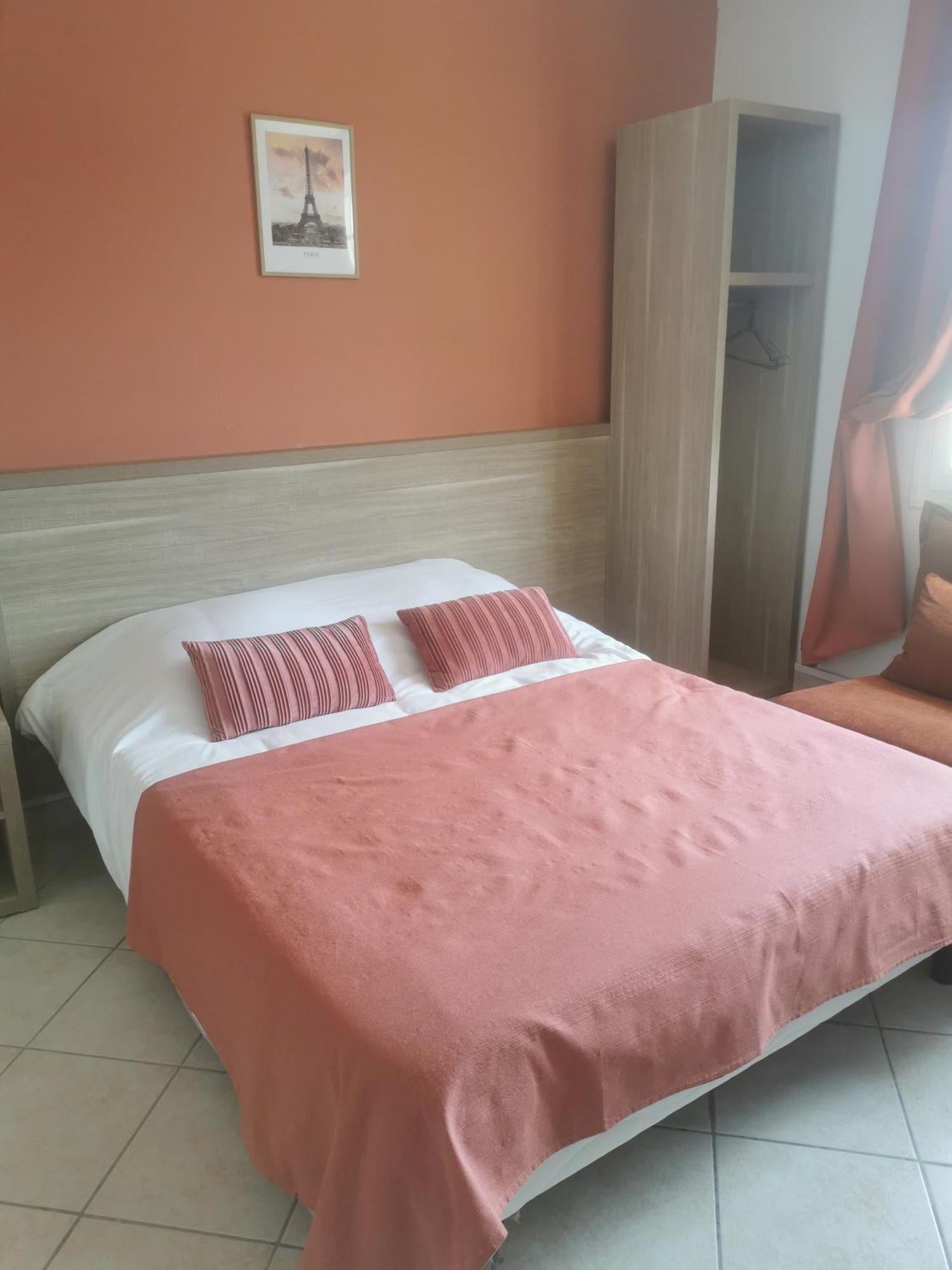 Appartement 4 , Disneyland - Parking Gratuit - Maison Des Platanes مو المظهر الخارجي الصورة